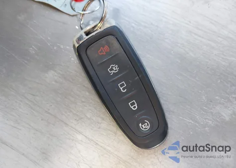 2018 Ford Focus Titanium из США, поврежденный, VIN 1FADP3N24JL286143